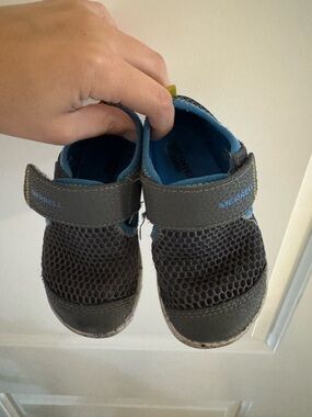 Merrell Kids Gray and Blue Mesh Hook-and-Loop Sneakers